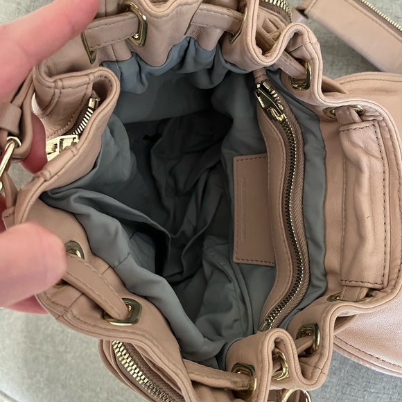 red patagonia duffle bag Black Hole Duffel 55L Avet HX 5/2 Raptor duck hunter Rod Holder Type:Sure-Set liter duffel fits most